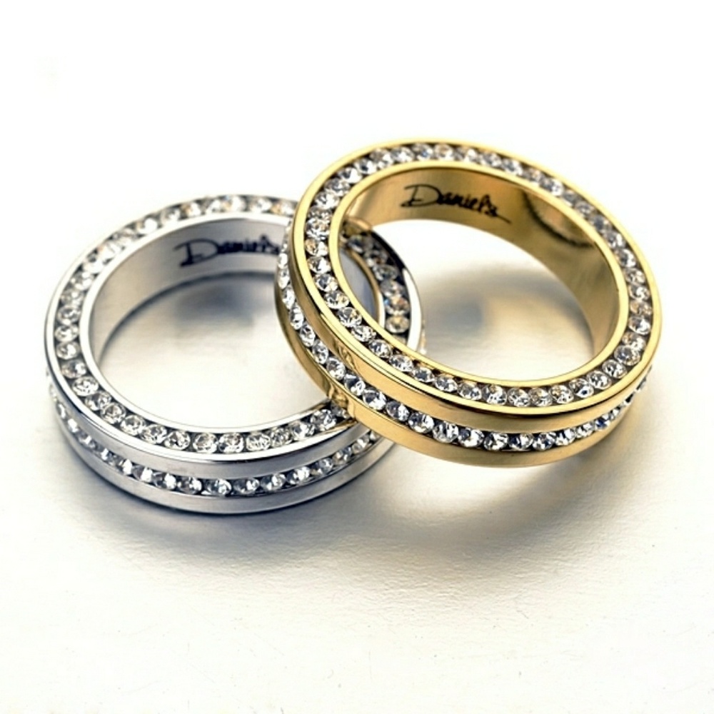 14k White Gold Diamond Eternity Wedding Band Ring - Picture 6 of 6